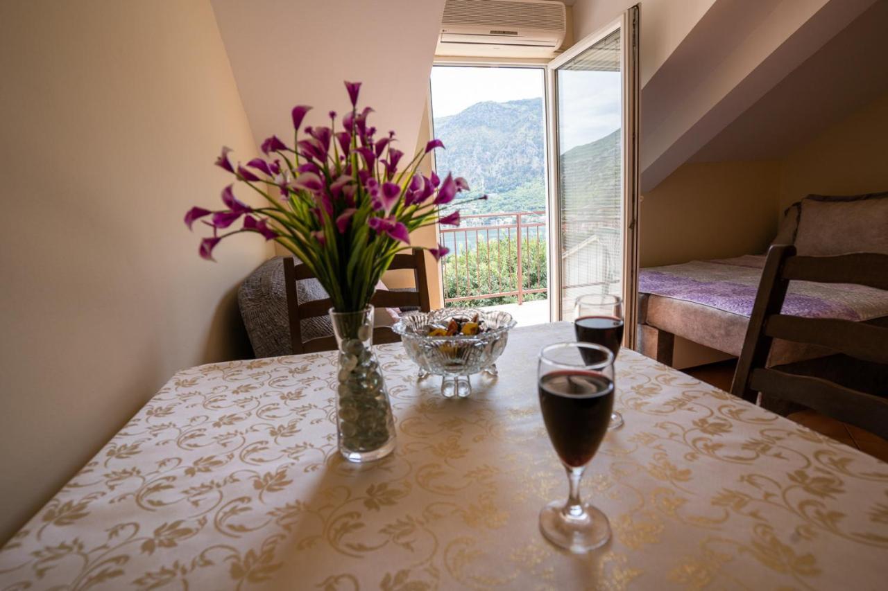 Albatros Apartment โกตอร์ ภายนอก รูปภาพ